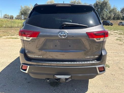Used 2018 Toyota Highlander Limited AWD/4WD image 4