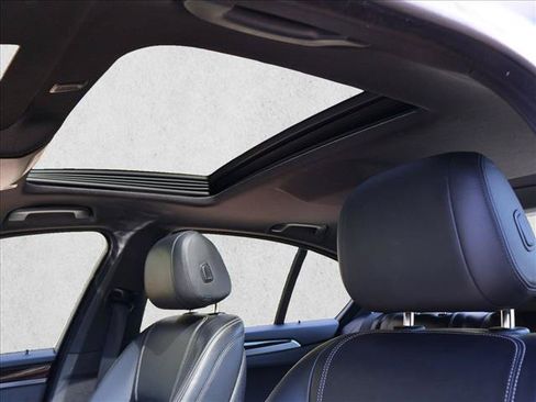 Used 2015 BMW 535i Sedan RWD image 19