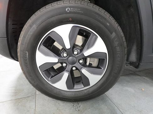 Used 2023 Jeep Grand Cherokee 4WD 4xe image 34