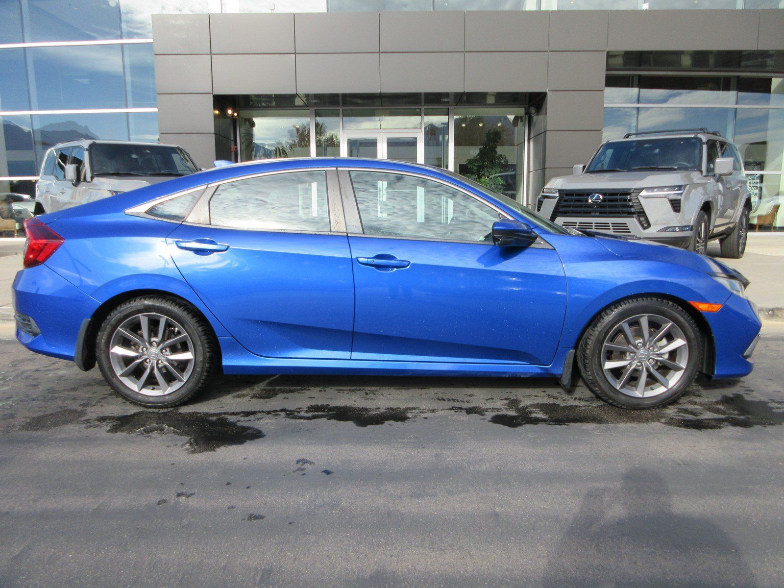 Used 2019 Honda Civic EX image 11