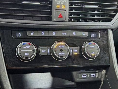 Used 2023 Volkswagen Jetta GLI Autobahn FWD image 15