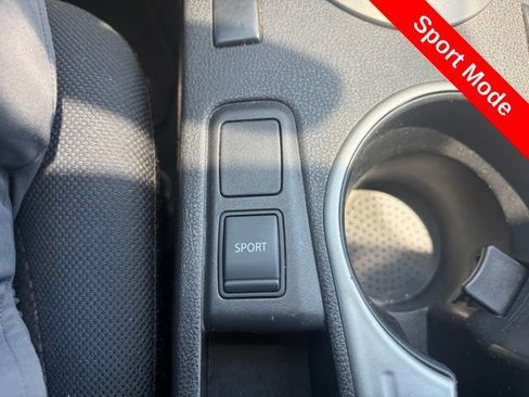 Used 2015 Nissan Rogue S AWD/4WD image 11