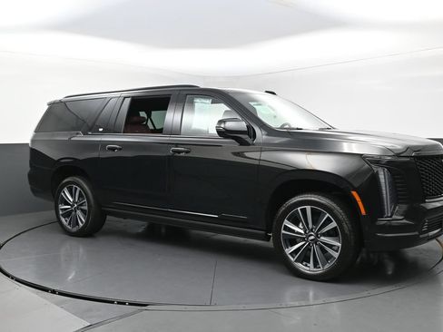 Used 2026 Cadillac Escalade ESV Sport AWD/4WD image 40