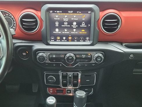 Used 2020 Jeep Wrangler Unlimited Rubicon AWD/4WD image 25