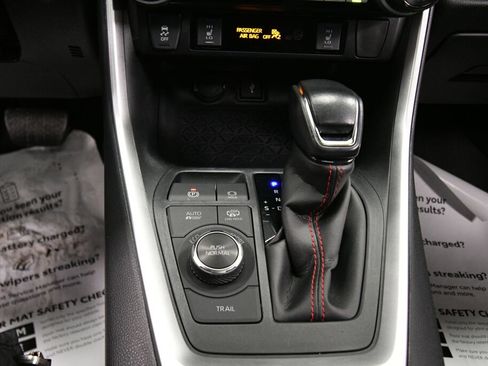 Certified 2021 Toyota RAV4 SE image 16