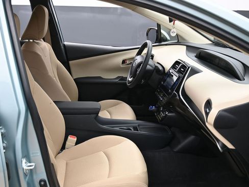 Used 2019 Toyota Prius LE image 34