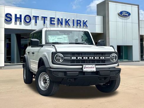 New 2026 Ford Bronco 4-Door AWD/4WD image 1