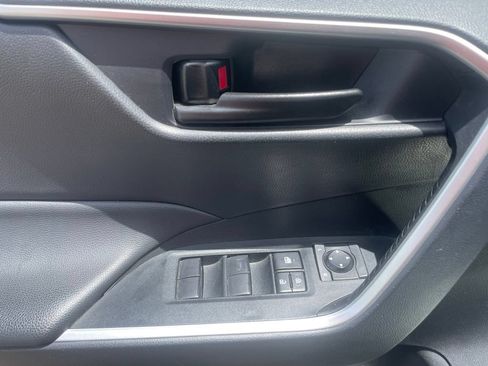 Used 2025 Toyota RAV4 LE FWD image 17