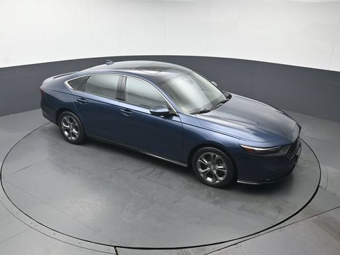Used 2023 Honda Accord EX-L image 41