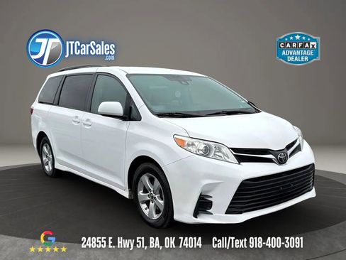 Used 2018 Toyota Sienna LE image 1