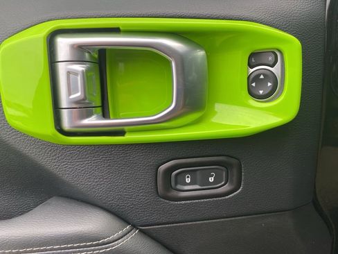 Certified 2019 Jeep Wrangler Unlimited Sahara w/ Cold Weather Group image 20