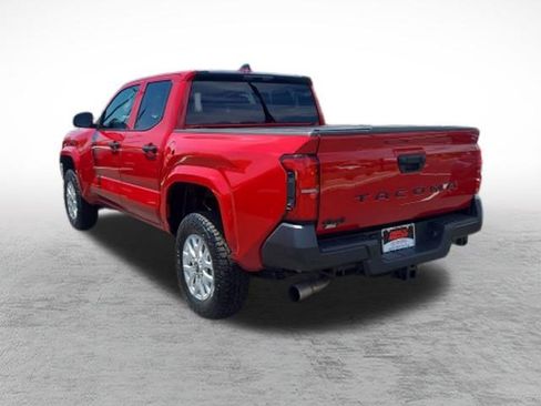 Certified 2025 Toyota Tacoma SR w/ SR Upgrade Package AWD/4WD image 5