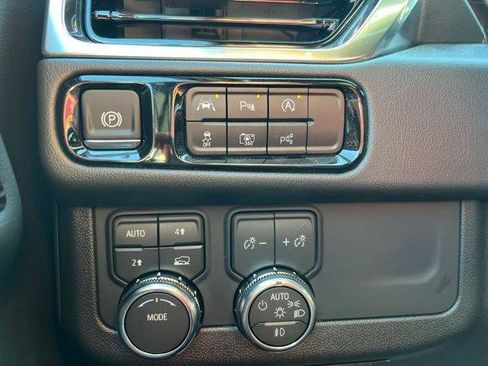 New 2026 GMC Yukon Denali AWD/4WD image 14