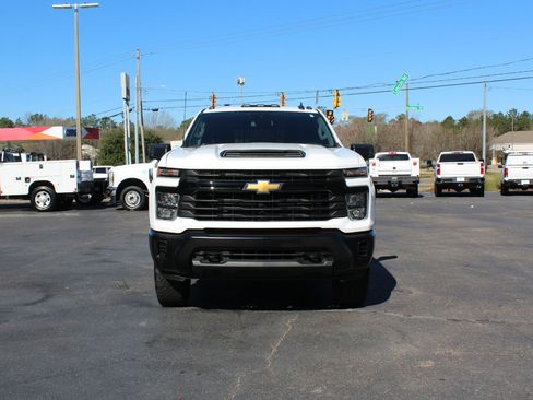 Used 2024 Chevrolet Silverado 2500 W/T w/ WT Convenience Package image 9