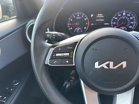 Used 2024 Kia Forte LXS image 13