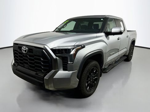 Used 2022 Toyota Tundra Limited w/ TRD Off-Road Package AWD/4WD image 10