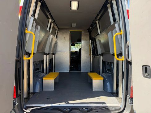 Used 2019 Mercedes-Benz Sprinter 144 image 13