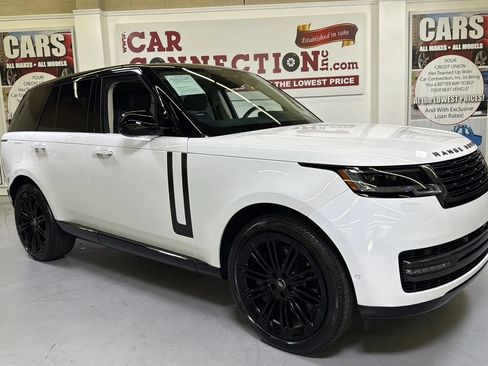 Used 2024 Land Rover Range Rover SE AWD/4WD image 1