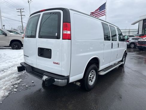 Used 2024 GMC Savana 2500 w/ Driver Convenience Package image 5