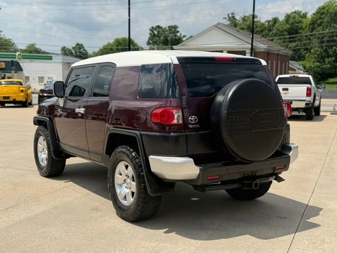 Used 2007 Toyota FJ Cruiser 4WD image 3
