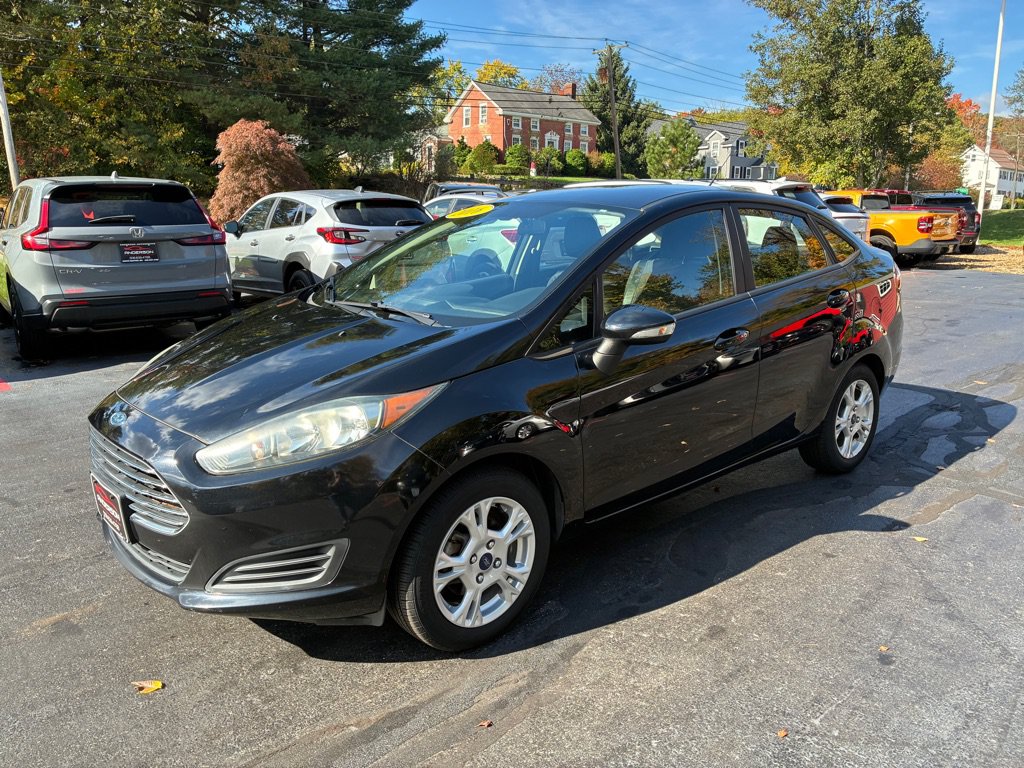 Used 2016 Ford Fiesta SE FWD image 2