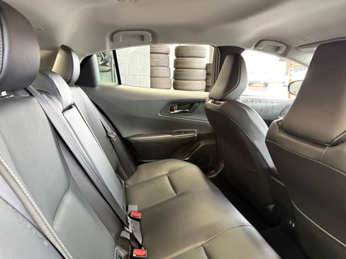 Used 2025 Toyota Prius XLE image 17