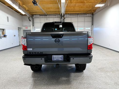 Used 2019 Nissan Titan PRO-4X w/ Pro-4x Convenience Package image 3