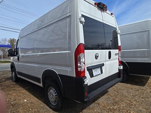 New 2026 RAM ProMaster 2500 w/ Convenience Group image 4