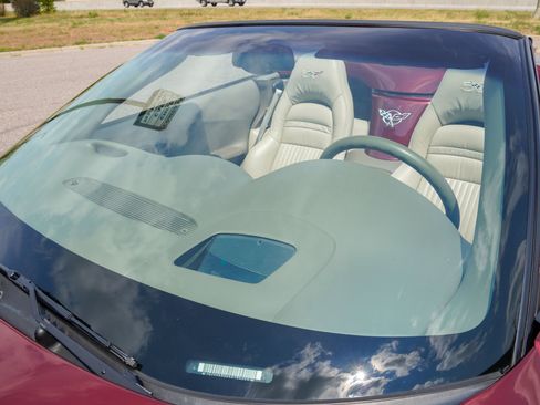 Used 2003 Chevrolet Corvette Convertible w/ Preferred Equipment Group1 RWD image 29