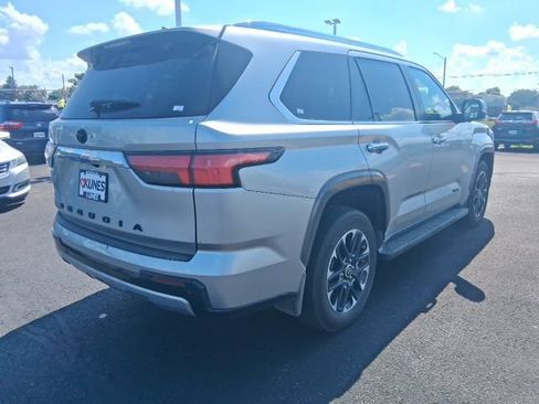 Used 2024 Toyota Sequoia Limited w/ Tow Technology Package AWD/4WD image 4