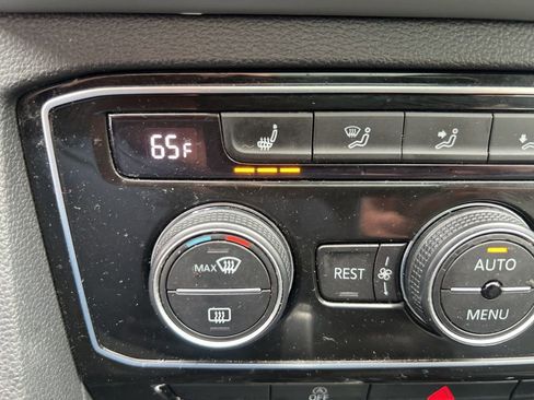 Used 2022 Volkswagen Atlas SE w/ Panoramic Sunroof Package AWD/4WD image 33