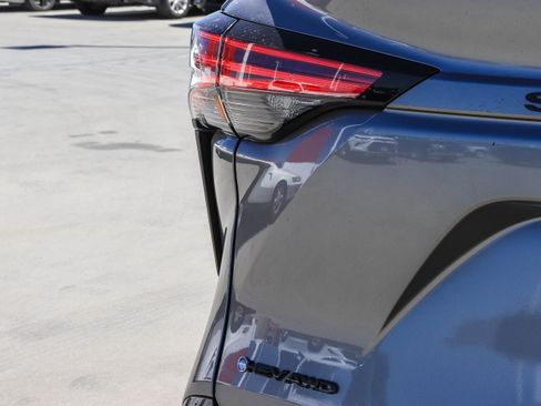 New 2026 Toyota Sienna XSE AWD/4WD image 12