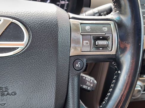 Used 2015 Lexus GX 460 image 24