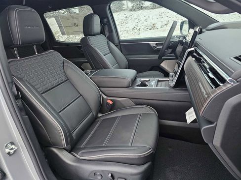 New 2024 GMC Sierra EV Denali image 12