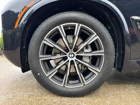 Certified 2025 BMW X5 xDrive40i w/ M Sport Package AWD/4WD image 28
