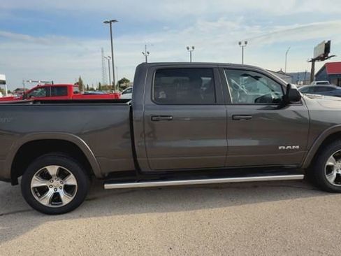 Used 2022 RAM 1500 Laramie AWD/4WD image 12
