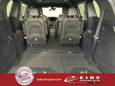 New 2026 Chrysler Voyager LX image 17