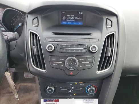 Used 2015 Ford Focus SE w/ Equipment Group 201A image 26