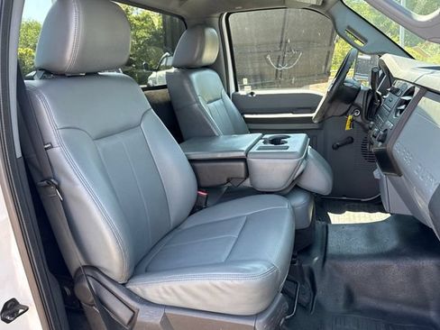 Used 2016 Ford F250 XL w/ Camper Package RWD image 16