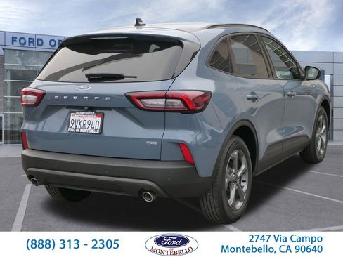 Used 2025 Ford Escape ST-Line w/ Equipment Group 301A image 4