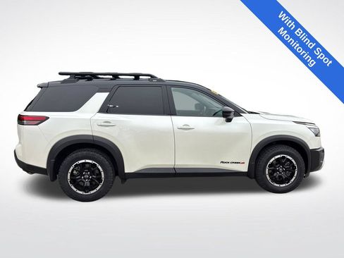 Used 2024 Nissan Pathfinder Rock Creek AWD/4WD image 2