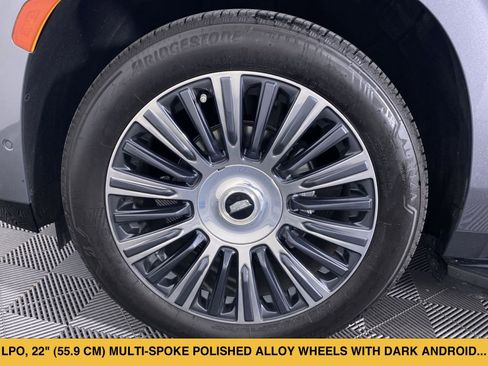 Certified 2022 Cadillac Escalade Premium Luxury Platinum AWD/4WD image 17