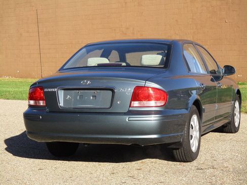 Used 2004 Hyundai Sonata image 7