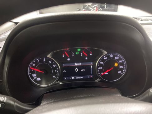 Used 2023 GMC Terrain SLT w/ Elevation Edition image 32