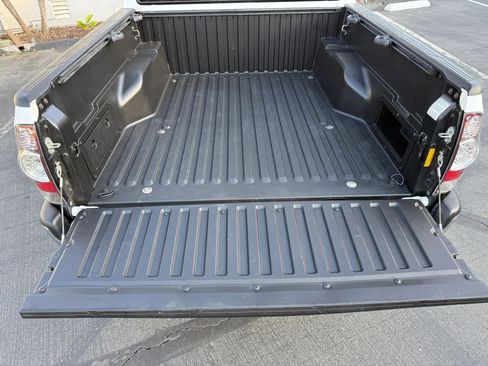 Used 2015 Toyota Tacoma 2WD Double Cab w/ SR5 Package image 36