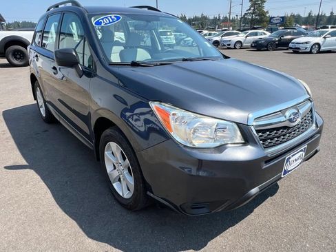 Used 2015 Subaru Forester 2.5i w/ Alloy Wheel Package AWD/4WD image 4