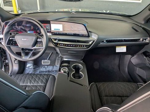 New 2026 Cadillac Lyriq V AWD/4WD image 16