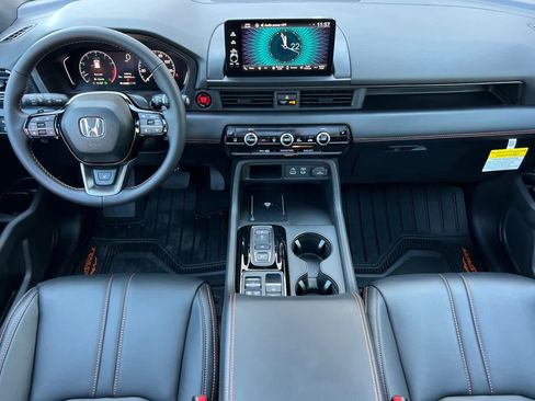 New 2025 Honda Pilot TrailSport image 3