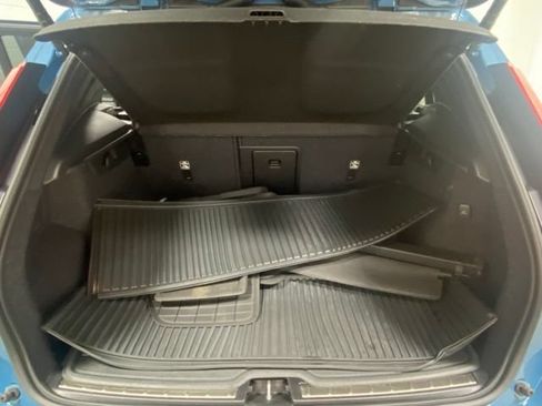 Used 2025 Volvo XC40 B5 Plus w/ Climate Package AWD/4WD image 8