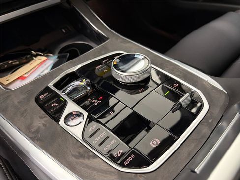 New 2027 BMW X7 M60i AWD/4WD image 16